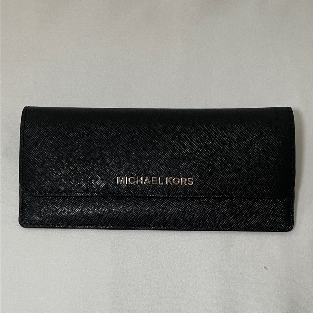 Michael Kors Black Jet Set Large Snap-Front Wallet